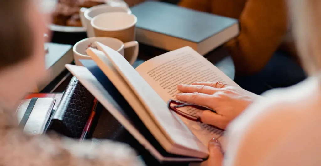 Clubes de leitura especializados em literatura brasileira