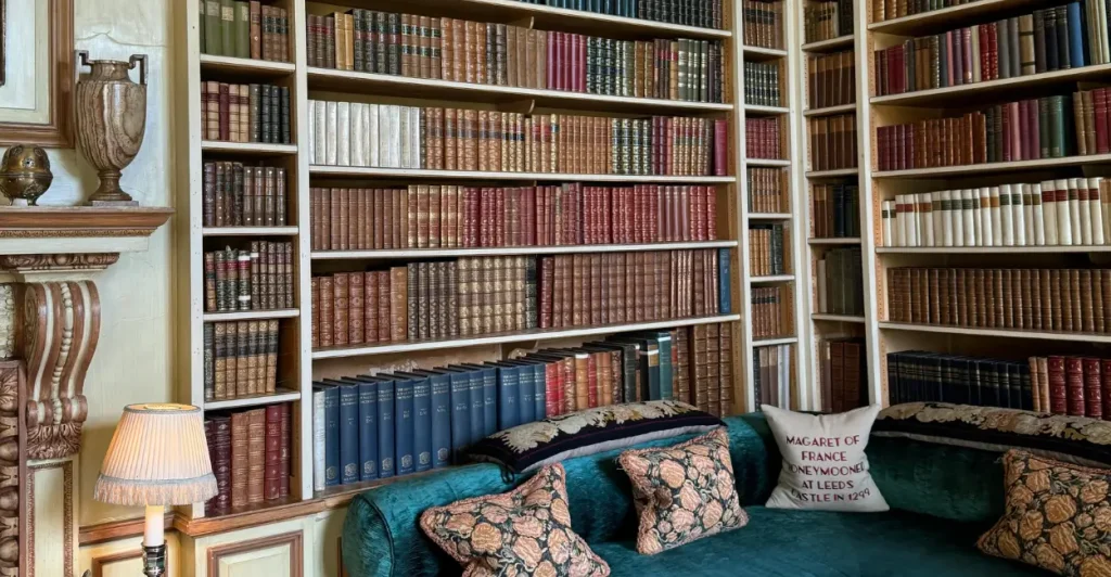 Livro físico em alta e como símbolo de luxo